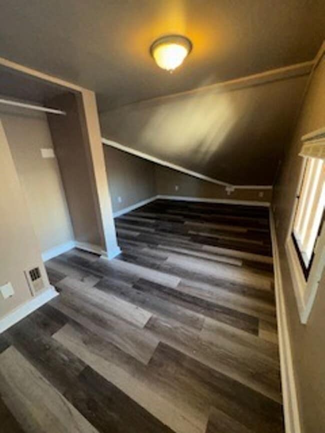 Photo - 1609 S Morton Ave