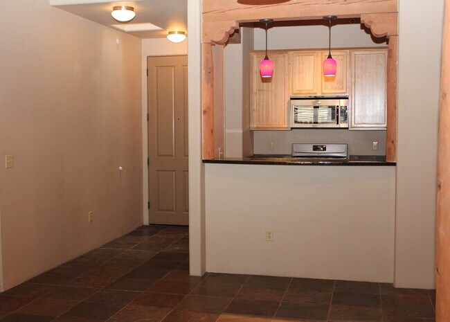 Photo - The Alameda Compound - Luxury 2 Bdr on 3rd... Unidad 302