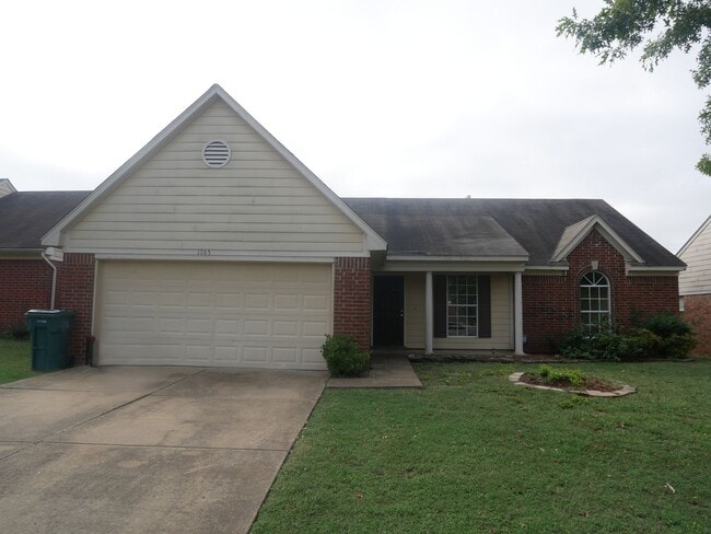 Building Photo - 1765 Madison Cove E