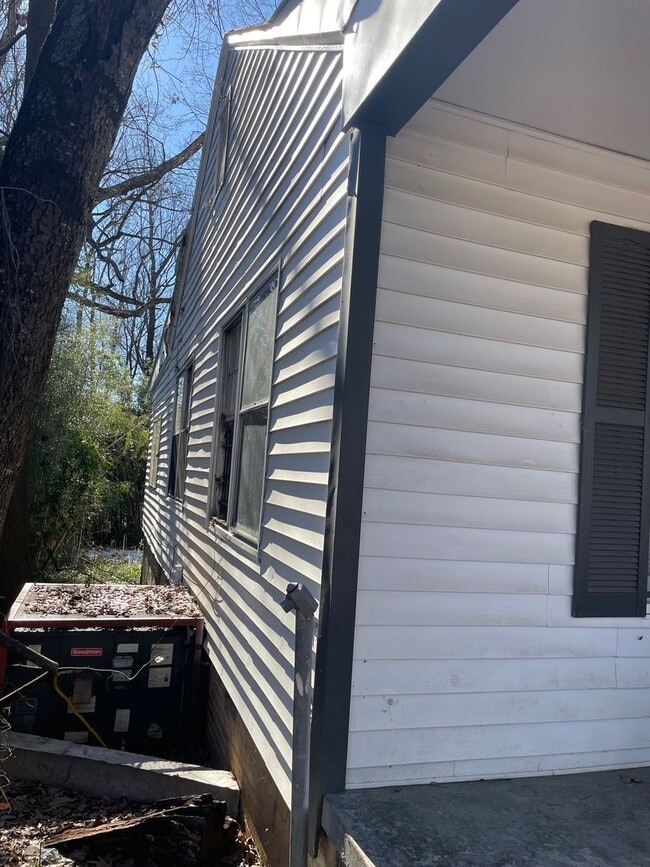 Photo - 5005 W 31st St