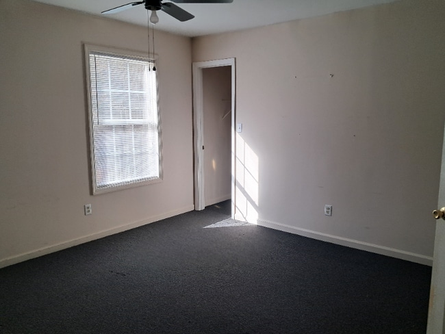 Photo - 6312 Lake Rd