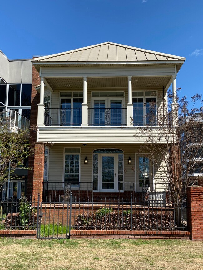 Entrada principal - 493 Tennessee St Unidad Apartment A