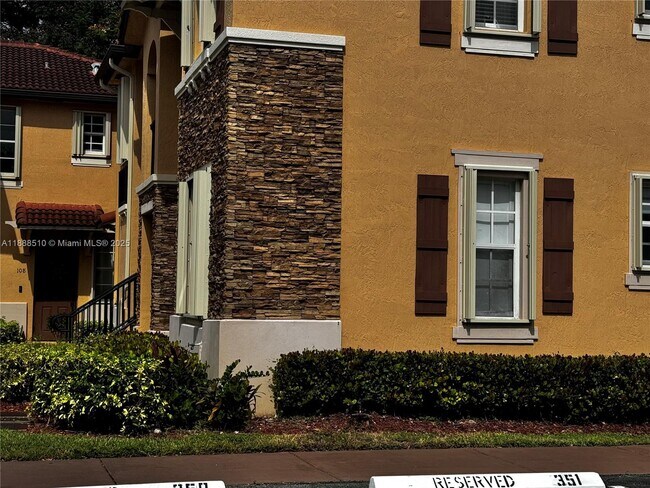Photo - 1480 NE 33rd Ave