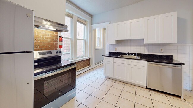 Photo - 65 Lake Pl Unit 1