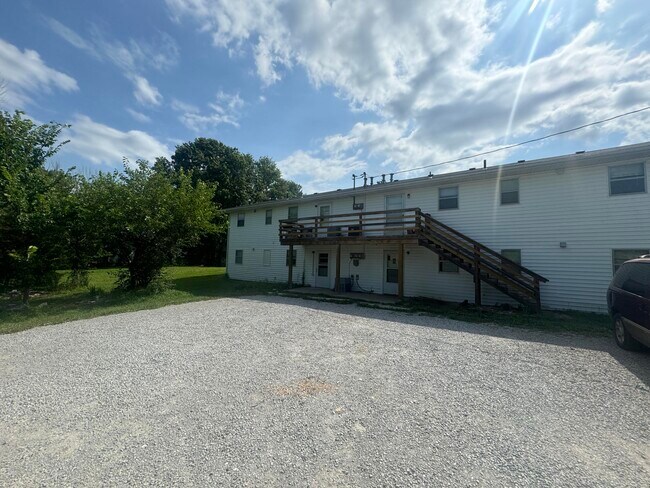 Photo - 5001 N Creasy Springs Rd