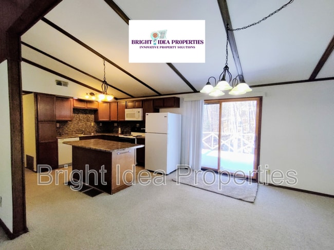 Photo - 304 Lake May 12 Rd