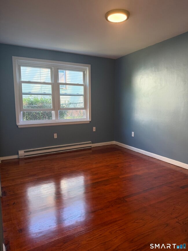 Photo - 350 Cherry St