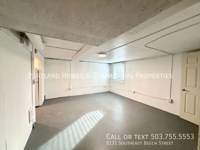 Photo - 8131 SE Beech Ave