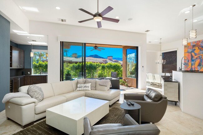 Photo - 79935 Vía Maravilla