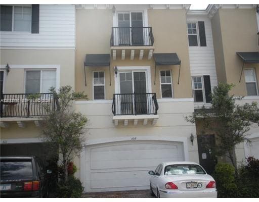 Photo - 509 NW 39th Cir