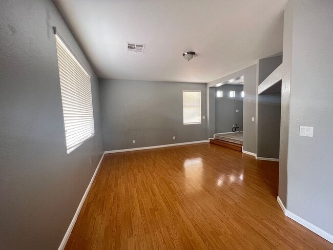 Photo - Nice Single-Family House in Silverado Ranch