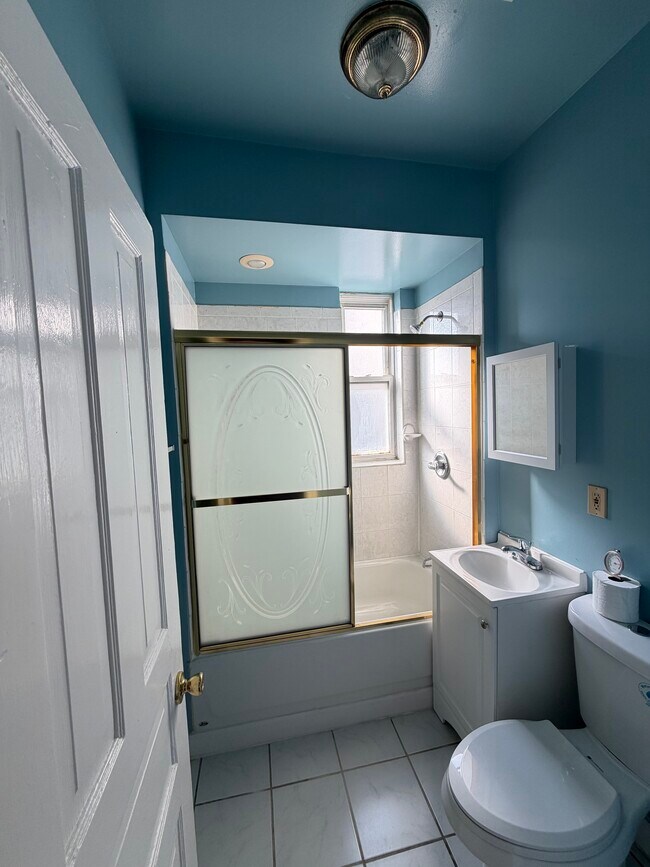 Photo - 1629 W 38th St Unit 2FLR REAR