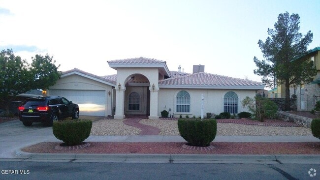 Building Photo - 7417 Mission Viejo Dr Rental