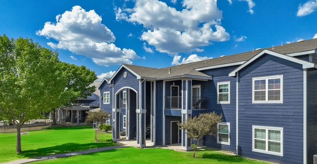 Building Photo - Champions Crossing Rental