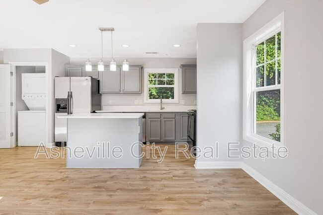 Photo - 84 Green Oak Rd