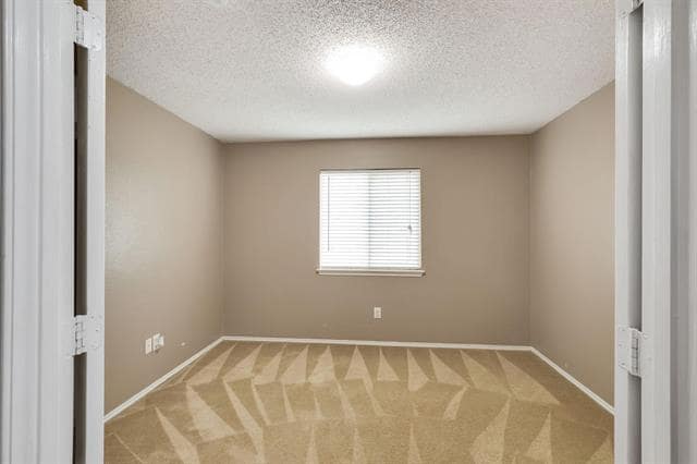 Photo - 2416 Rolling Ridge Dr