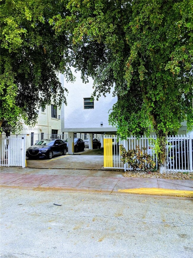 Photo - 1617 Jefferson Ave Unit 304