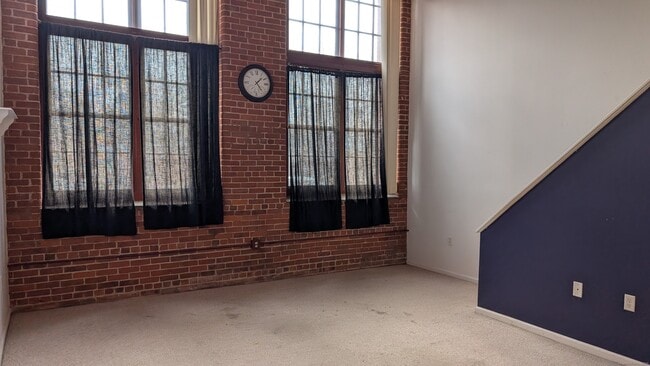 Photo - 839 Main St Unidad APT 61