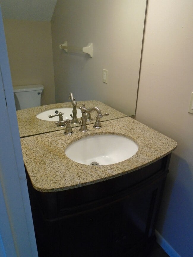 733 Laurel Bay Cir