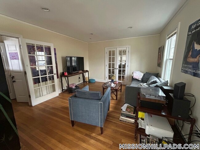 Building Photo - 100 Hillside St