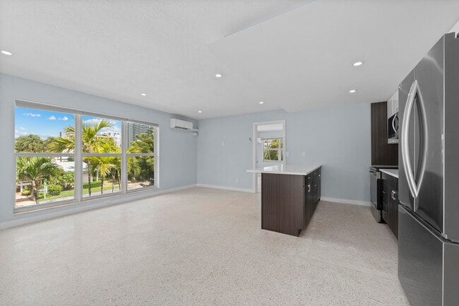 Photo - 3220 NE 7th St