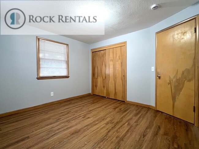 Photo - Beautifully Updated 4 Bed 2 Bath in South Hutchinson