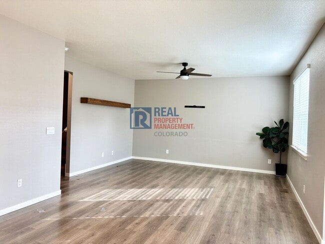 Photo - 2051 Rosette Ln