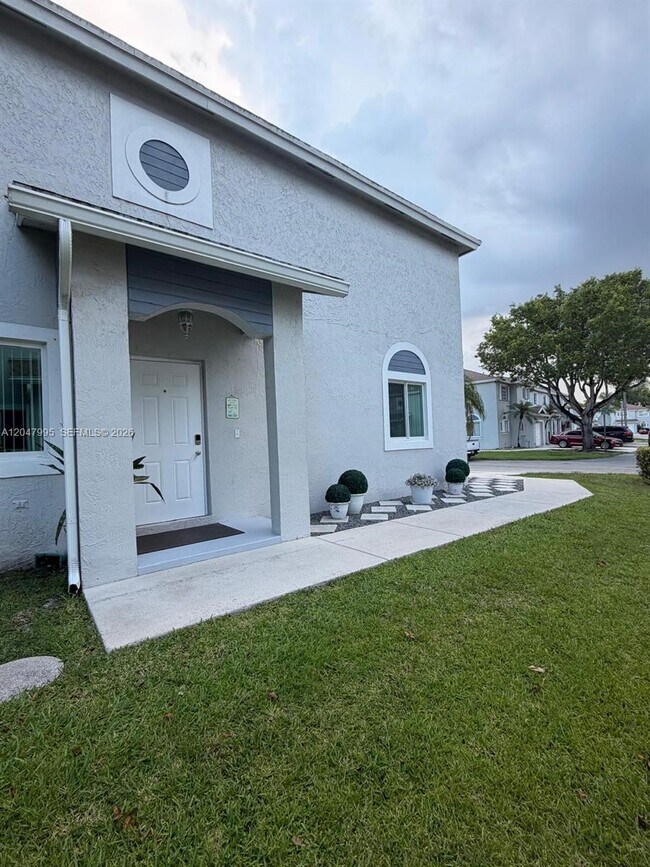 Photo - 1428 SW 47th Ave