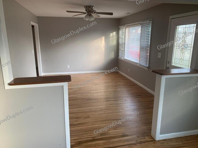 Photo - 215 Marion Dr