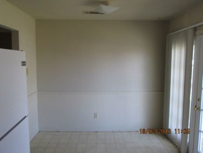 Photo - 208 Sorrell Dr