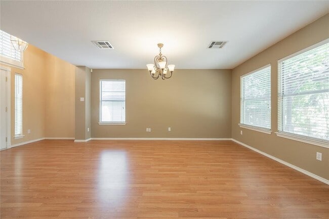 Photo - 1518 Sundance Dr