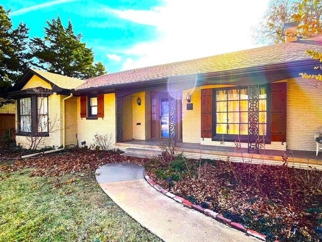 Photo - 2 Bed 1.5 Bath 1 Car Garage in the GRADY MUSGRAVE LAKESIDE Addition