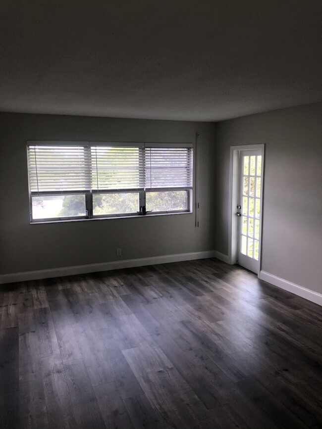 Living room - 2200 Park Ln Apartamentos Unidad 304