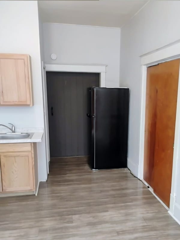 Photo - 720 W Market St Unidad 1