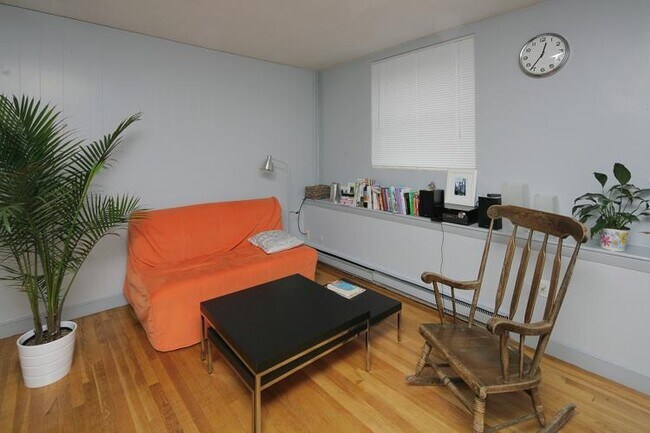 Photo - 10 Armington St Unit 4