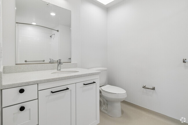Studio - 290SF - Bathroom