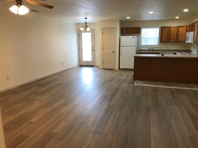 Building Photo - 3 Bedroom, 2.5 Bath Townhome in Parachute