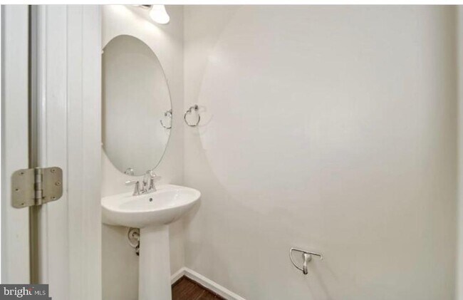 Photo - 12815 Sutherby Ln