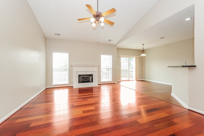 Photo - 1008 Solomon Ln