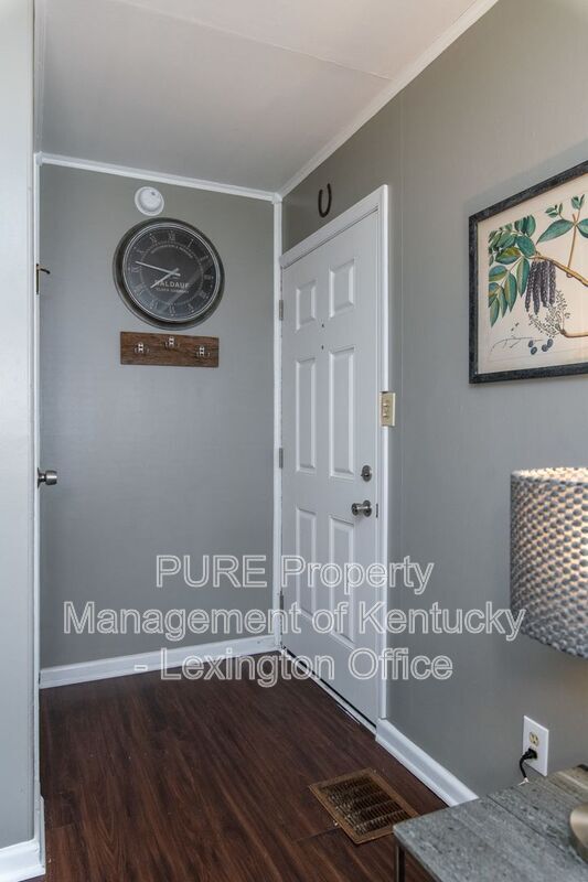 Photo - 317 Mockingbird Ln