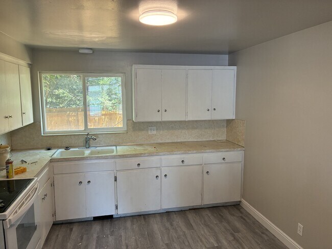 Photo - 1836 S McClelland St Unidad B