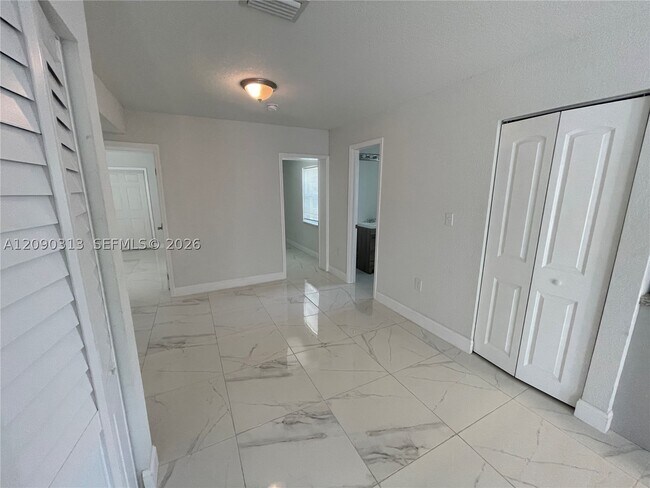 Photo - 6801 SW 13th St Unit 6805