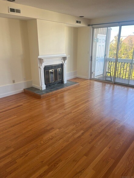 896 Quinnipiac Ave