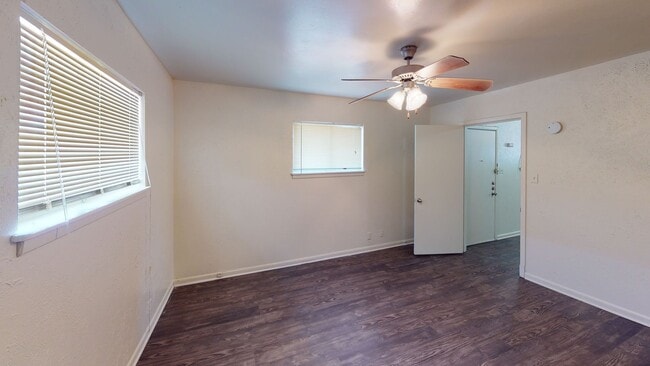 Building Photo - 903 S Welch St Unit 903 Welch St.