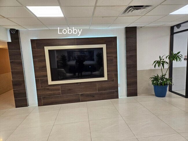 Photo - 4164 Inverrary Dr Unit 806