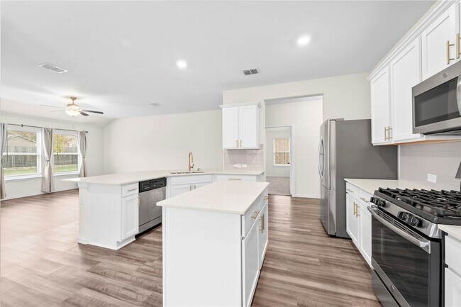 Photo - 1357 Rembrandt Dr