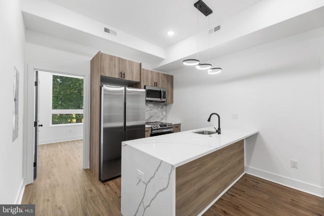 Photo - 6016 N Warnock St Unit A40