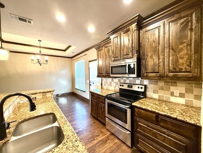 Photo - 414 Hidden Path