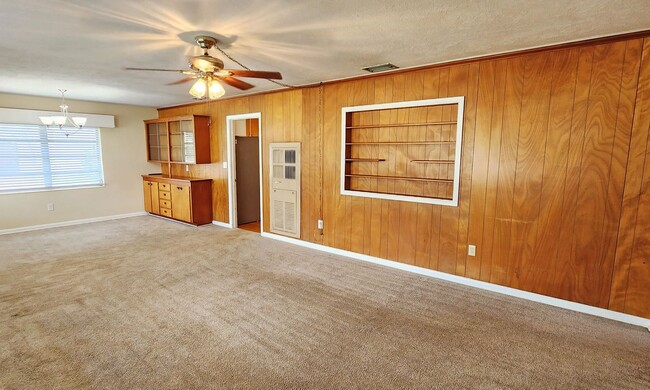 Photo - Wonderful 60s Throwback 2/2 on large corner lot with fenced yard