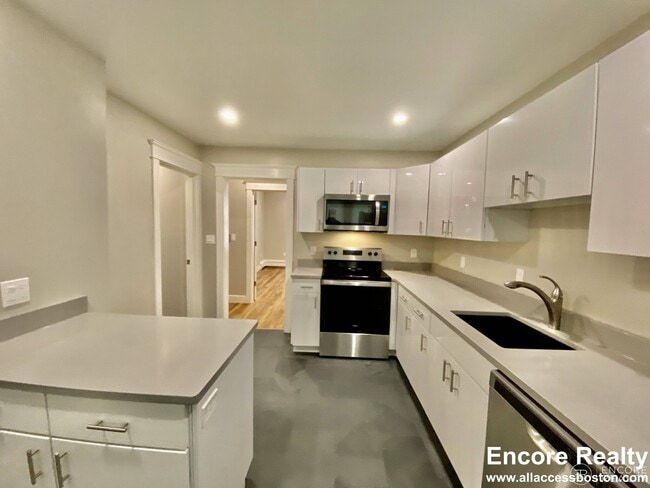 Photo - 33 Portsmouth St Unit 1L